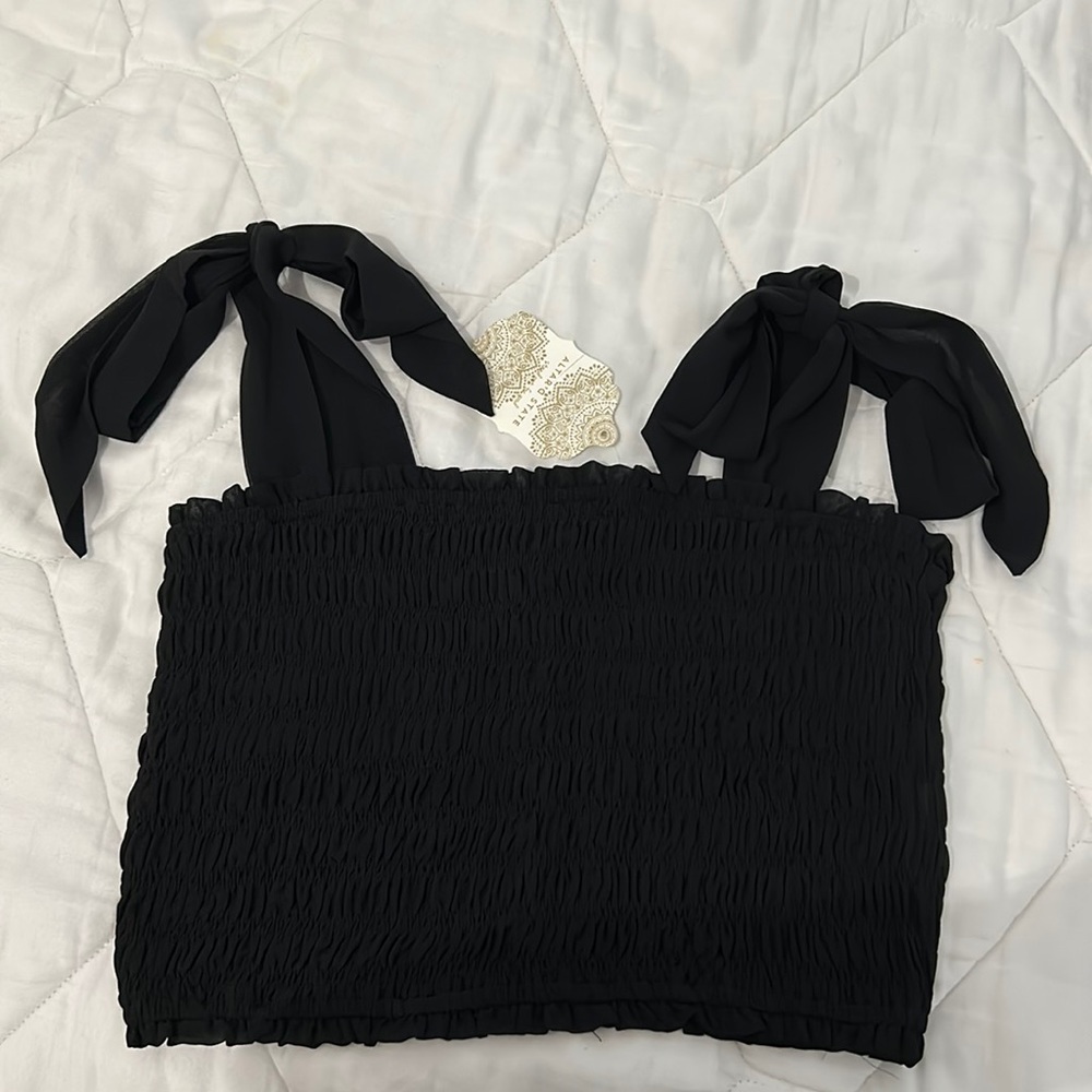 Women’s Altar’d State Black Smocked Tie Sleeve Tank Top Size Medium NWT